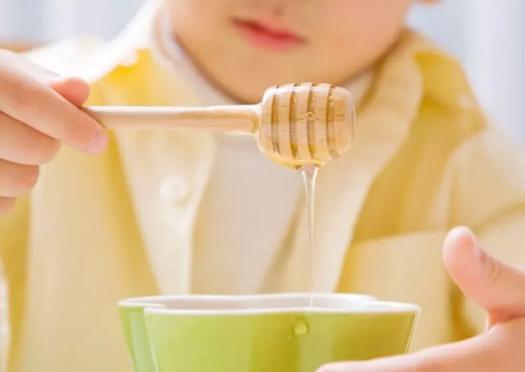 Trẻ sơ sinh có uống được mật ong không