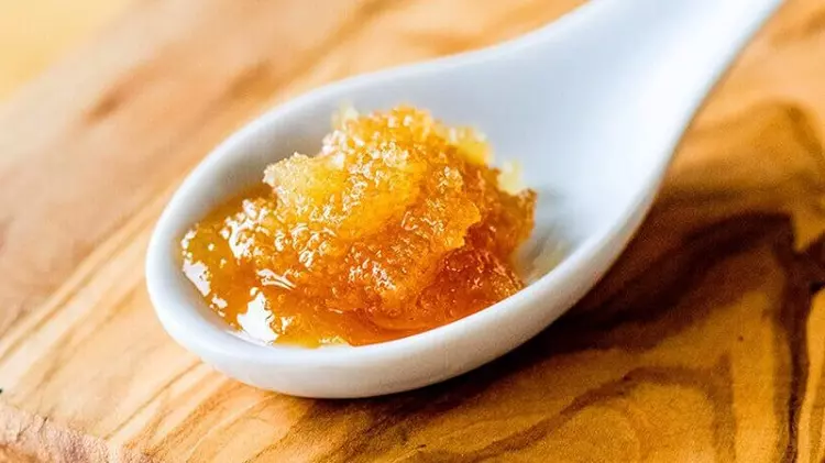 Mật ong đóng đường